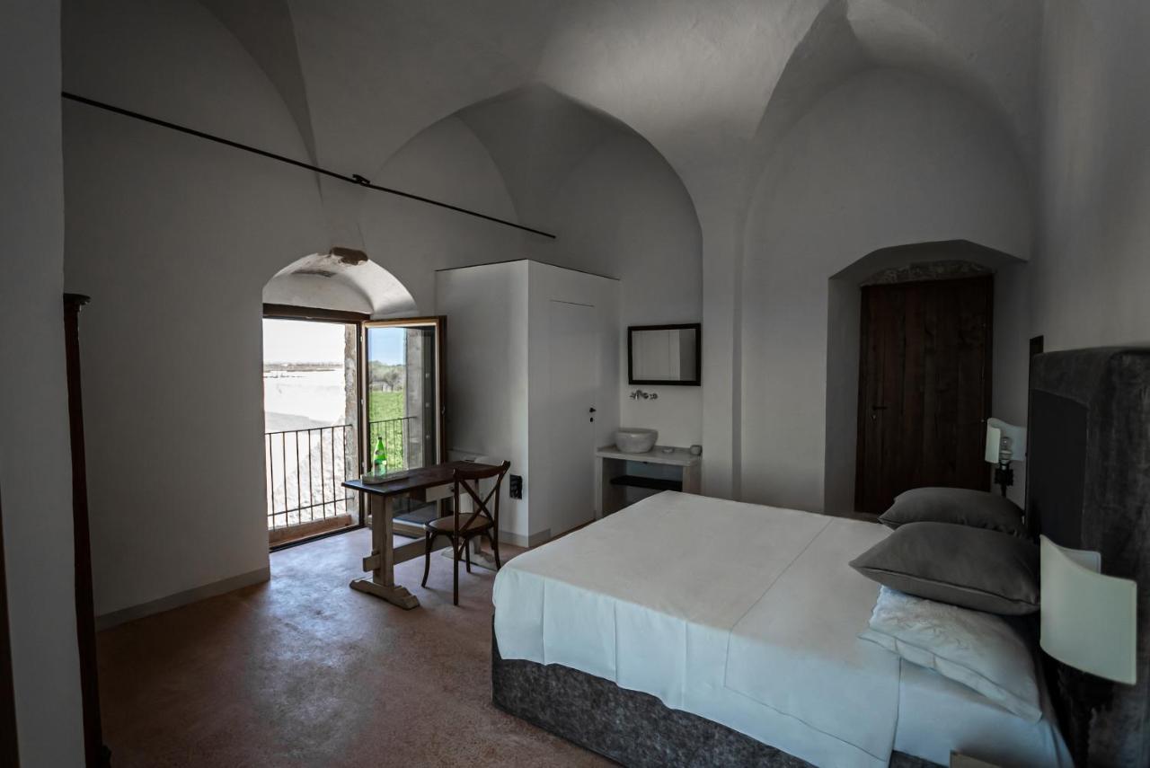 Masseria Torleanzi Wine Relais San Pietro Vernotico Buitenkant foto